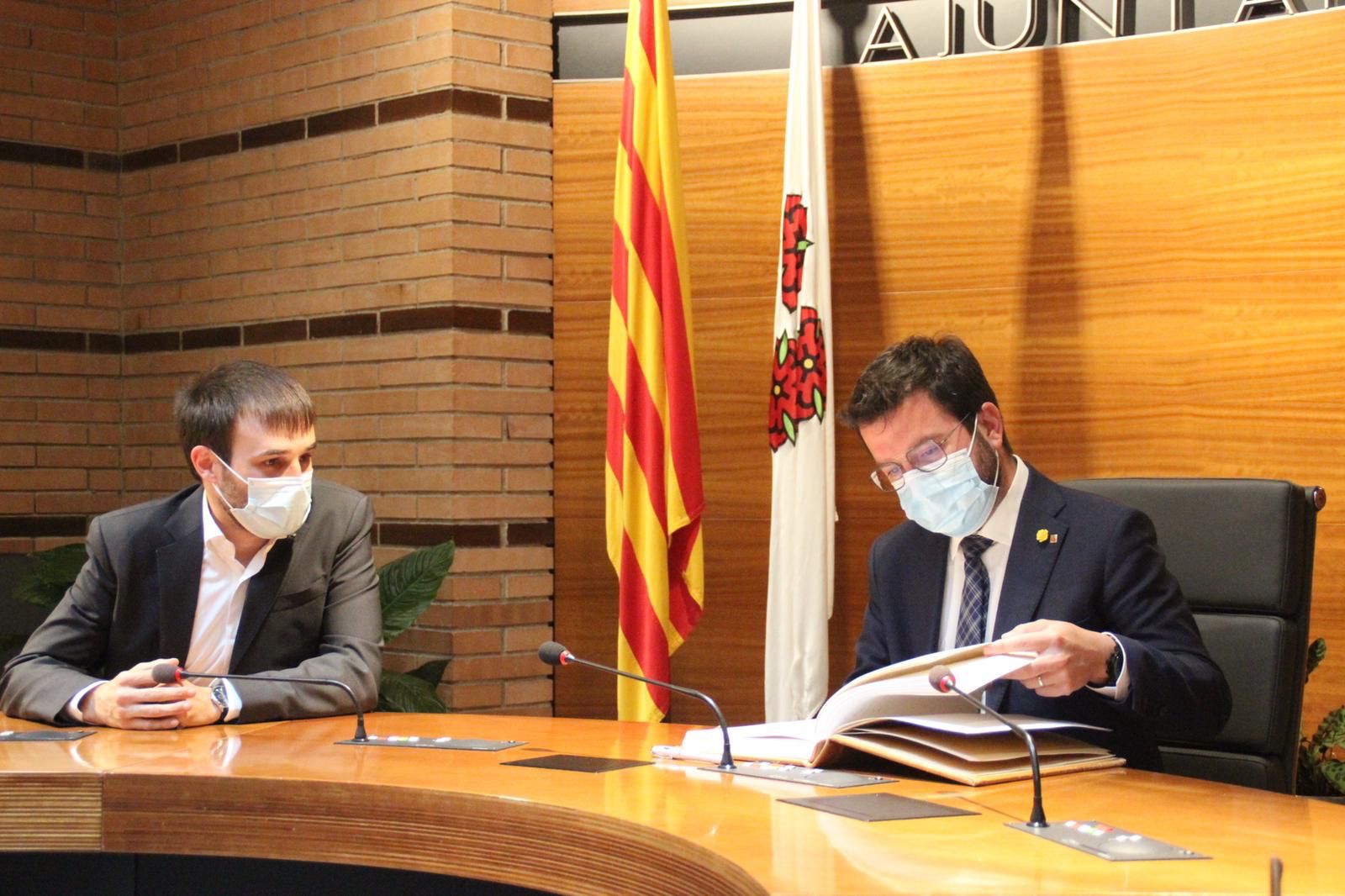 El president Pere Aragonès visita Roses acompanyat de l’alcalde del municipi, Joan Plana