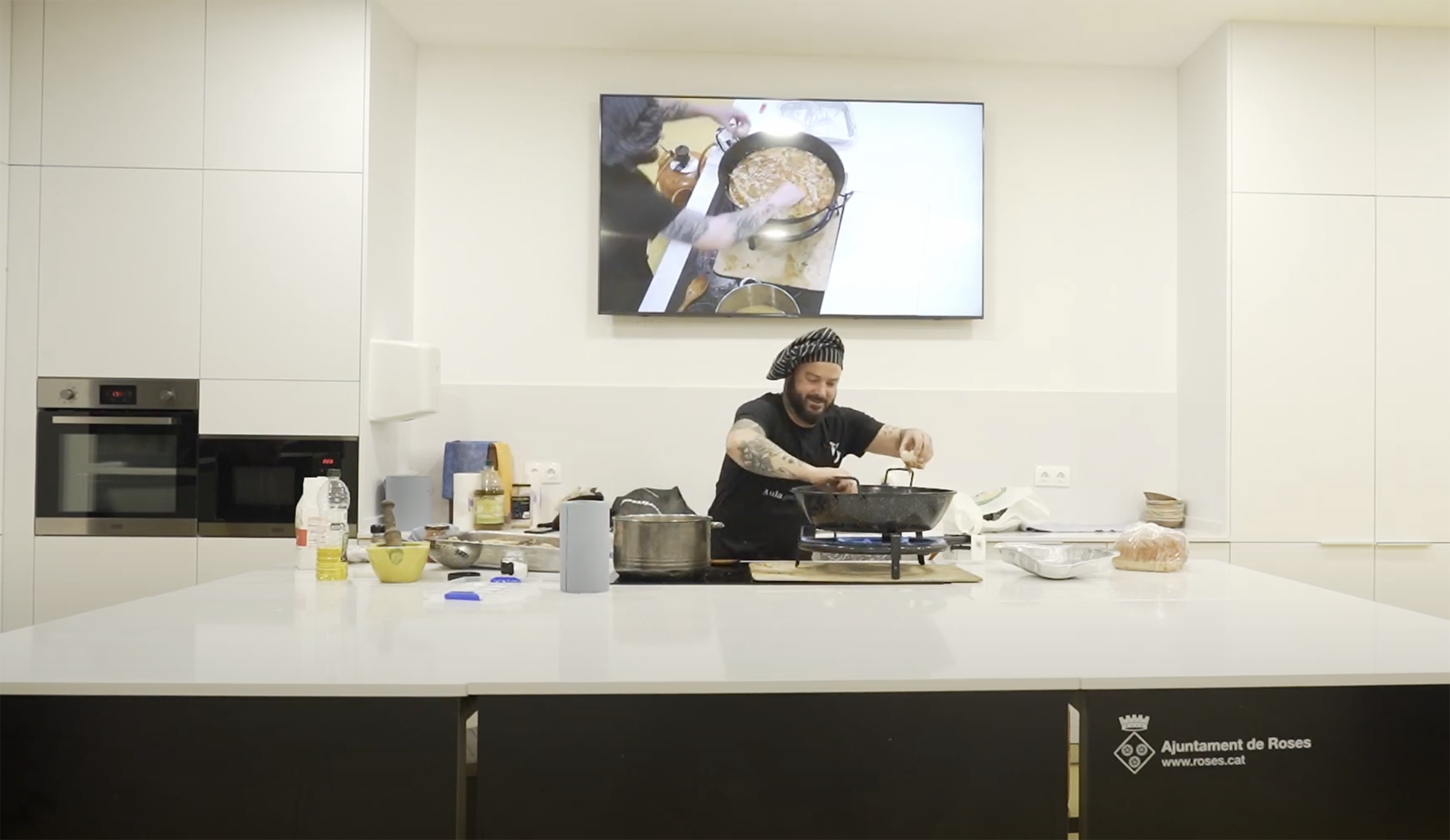 L’Aula Gastronòmica de Roses torna a encendre els fogons per aprendre i gaudir de cuiners i productes locals