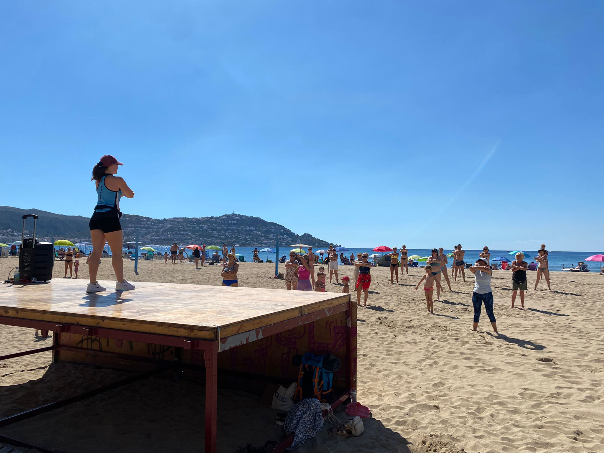 Zumba i cardiotono gratuïts a la platja de Santa Margarida per mantenir-se en forma també a l’estiu