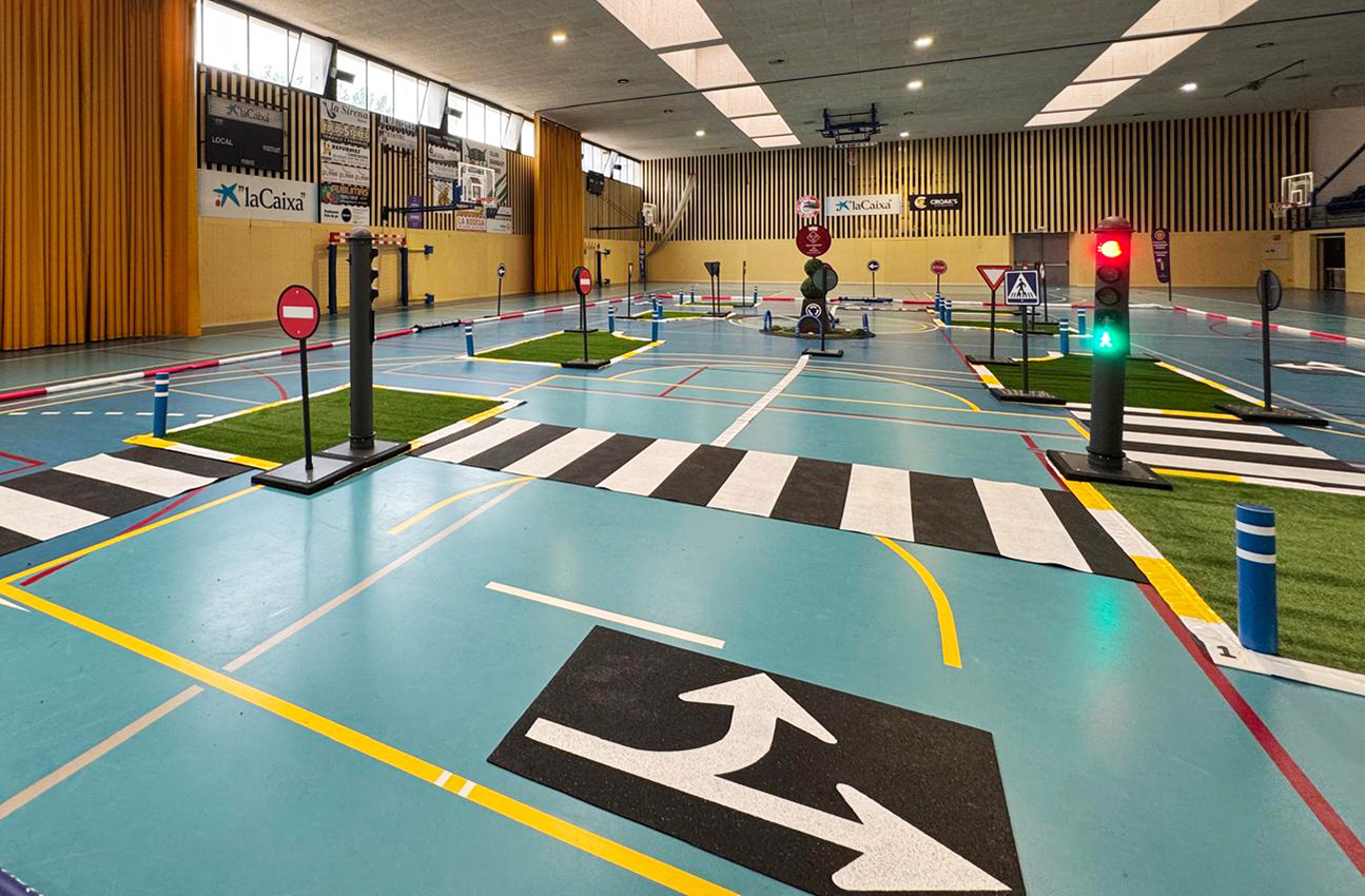 La Policia Local estrena un nou circuit d’educació viària per fomentar la mobilitat responsable entre els més petits