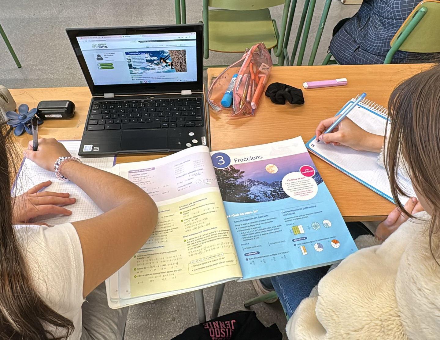 80 alumnes de primària reben sessions setmanals de suport escolar fins a final de curs