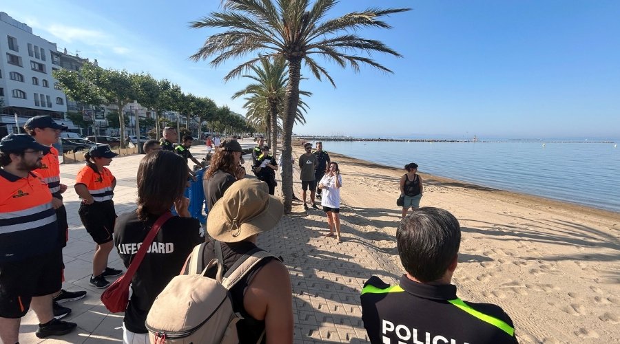 Policies locals es formen a Roses sobre els protocols d’actuació en casos de detecció de tortugues careta