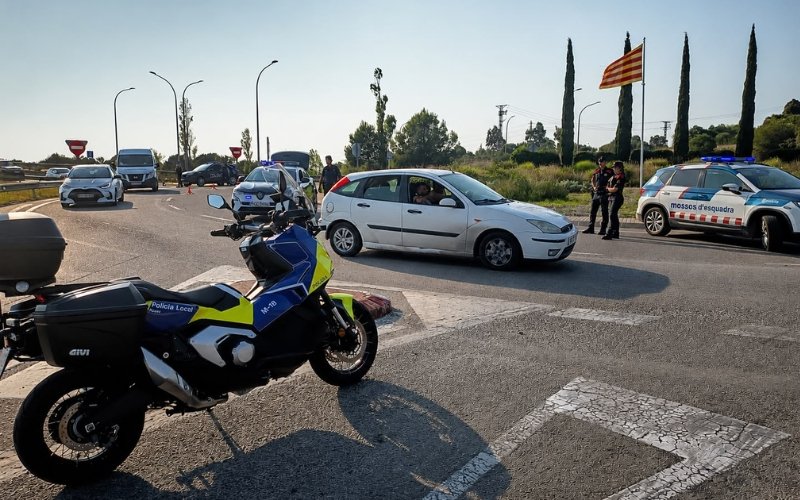 Comissats més de 1.200 articles abans que es posessin a la venda en el top manta de Roses
