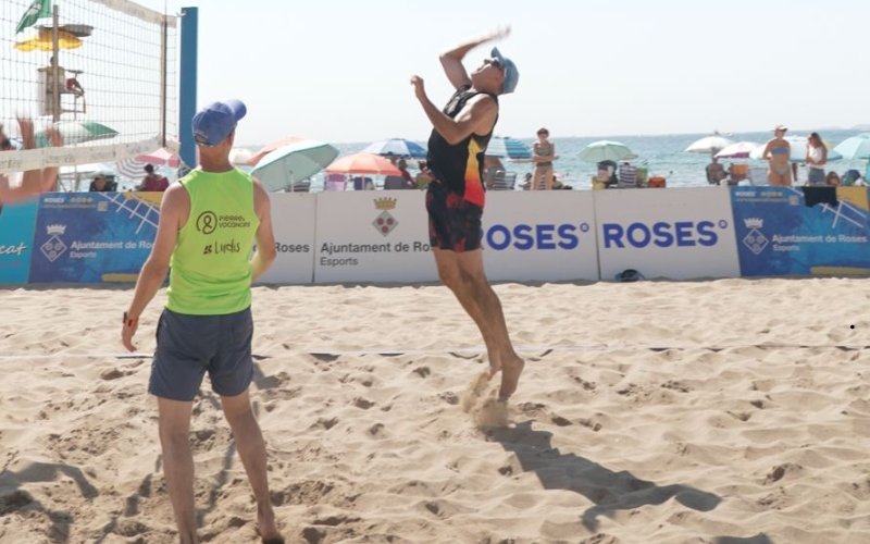 31 equips participen en el 2n torneig del XXXIII Campionat Local “Vila de Roses” de Vòlei Platja
