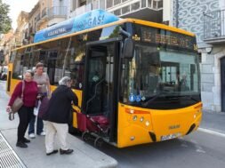 Targetes de transport urbà T-Social +65 per a persones grans a Figueres